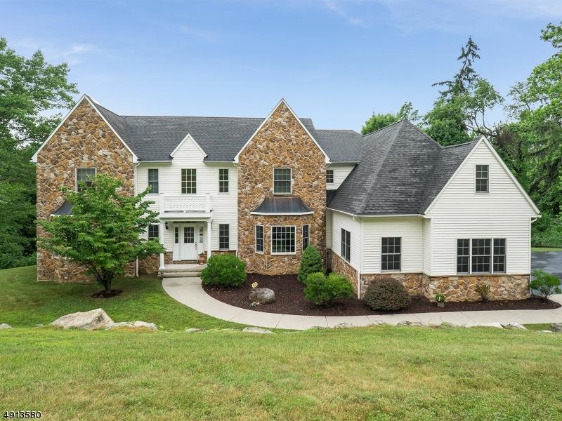 9 Holland Cir - Photo 1