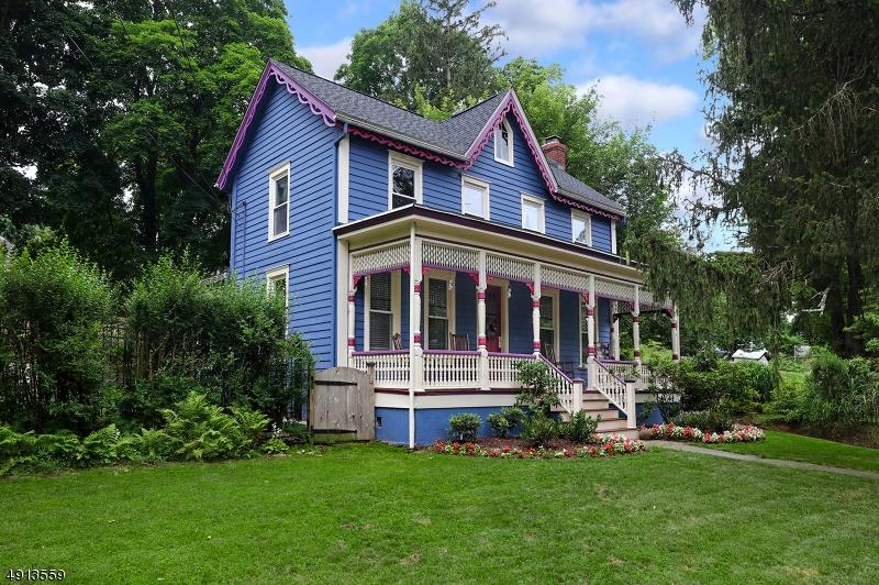 24 Kingwood Ave - Photo 1