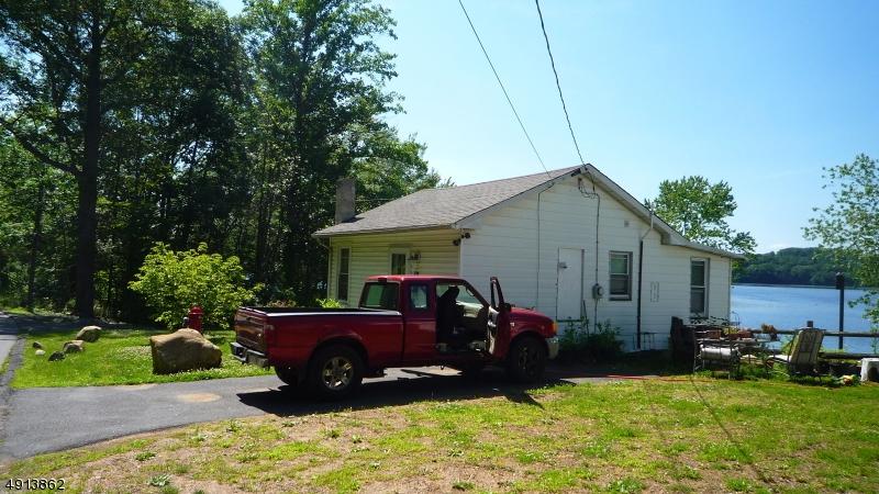 350 Center St - Photo 1