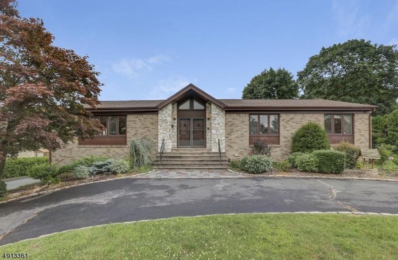 295 E Mt Pleasant Ave - Photo 1