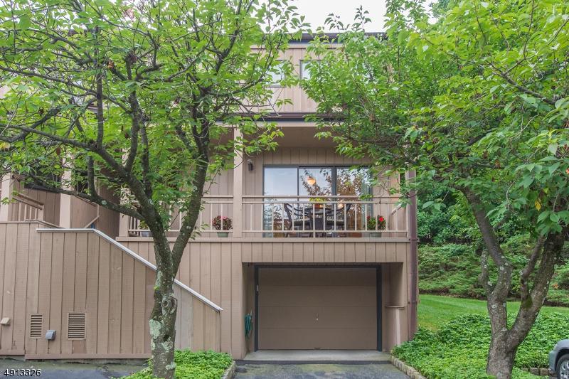 1044 Stephanie Dr - Photo 1