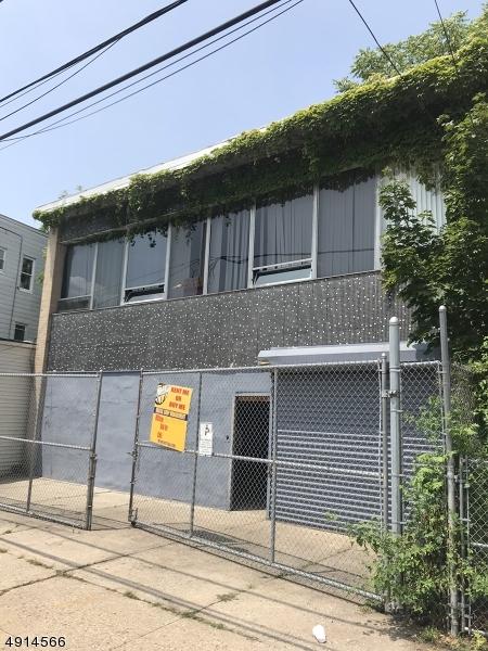 87 Maple Ave - Photo 1