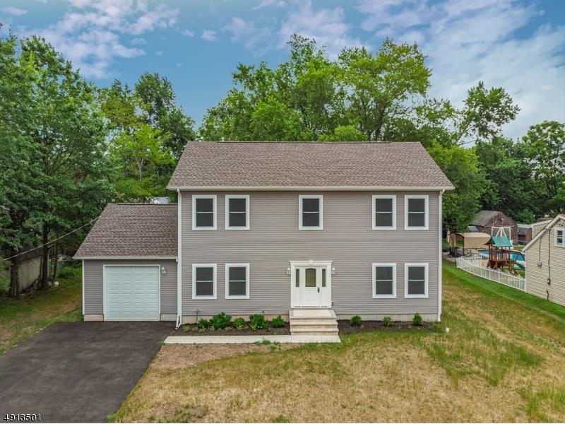 91 Beach Ave - Photo 1