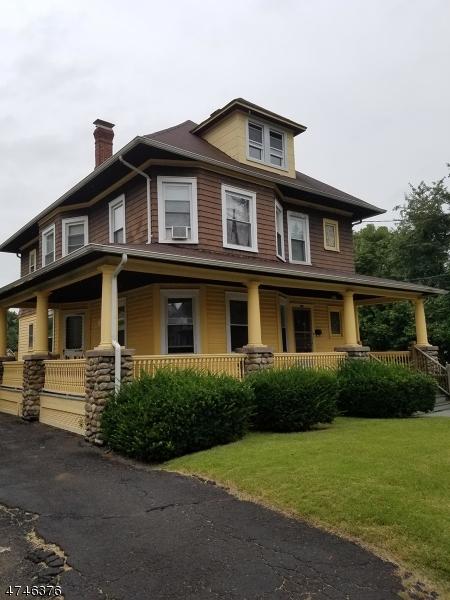 343 Godwin Ave - Photo 1