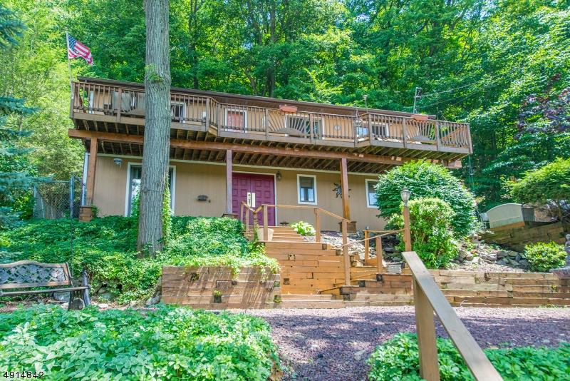 38 Edgemere Ave - Photo 1
