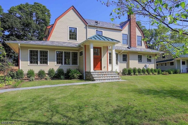 340 S Finley Ave - Photo 1