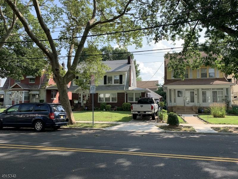 54 Chancellor Ave - Photo 1