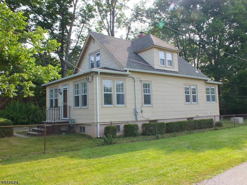 27 Boulevard Rd - Photo 1