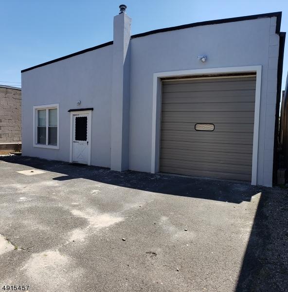 616 E Elizabeth Ave. - Photo 1