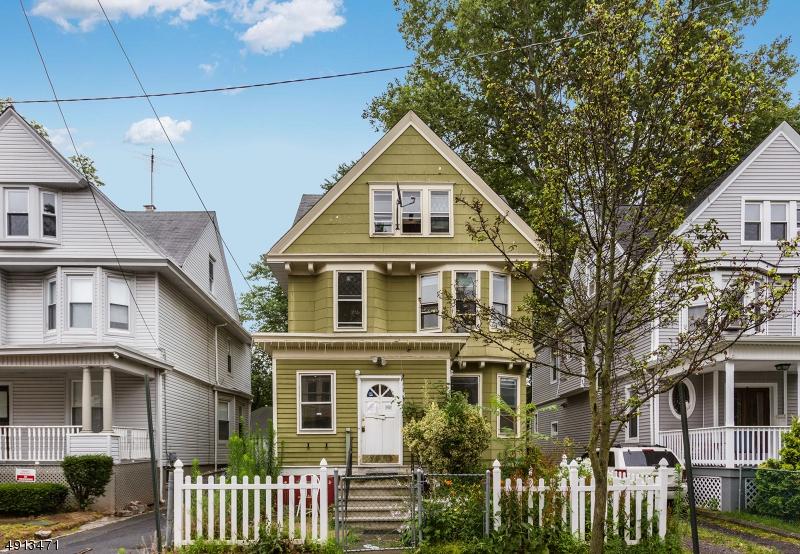 142 N Essex Ave - Photo 1