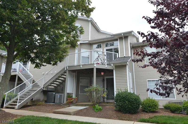 44 Pine Ct - Photo 1