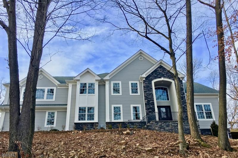 1353 Johnston Dr - Photo 1