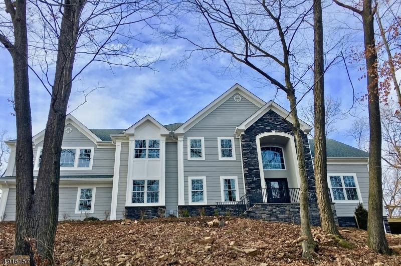 1353 Johnston Dr - Photo 1