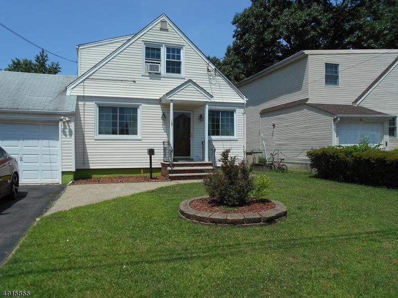 19 Beverly Ct - Photo 1
