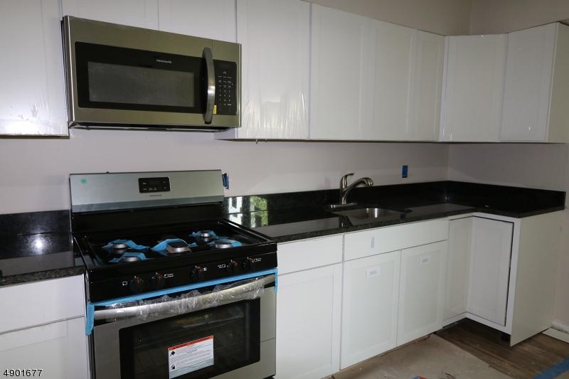 88 Clinton St - Photo 1