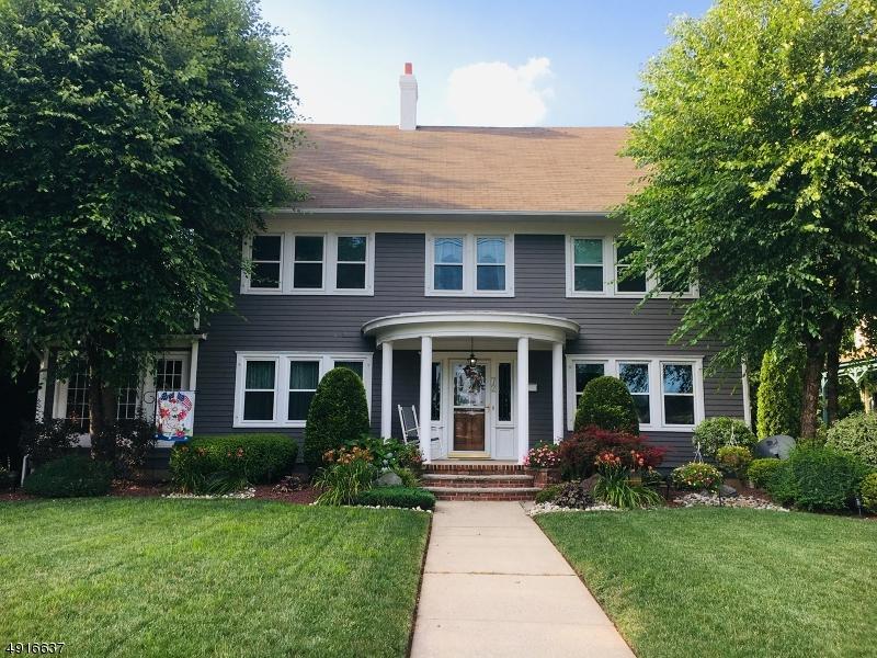 72 Green St - Photo 1