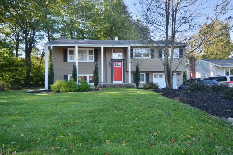 15 Dean Ave - Photo 1