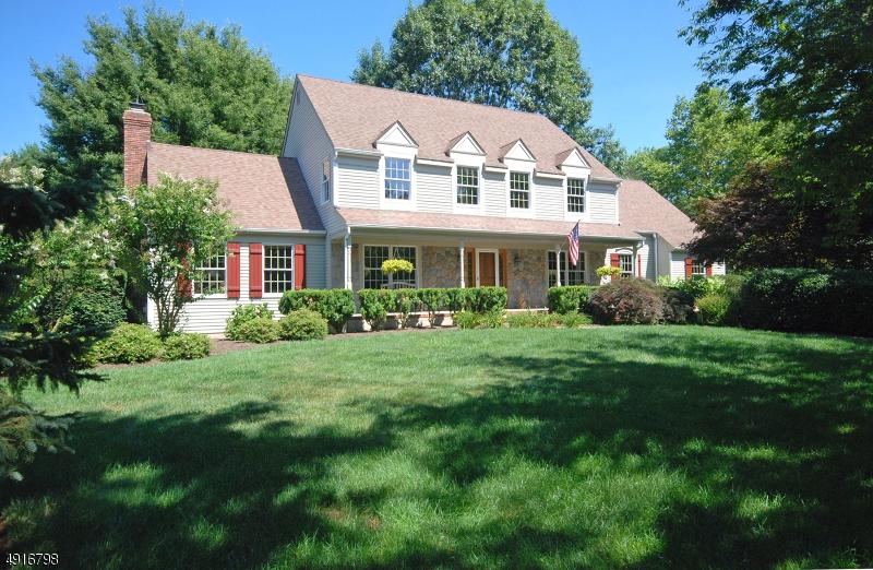 8 Hampton Ct - Photo 1