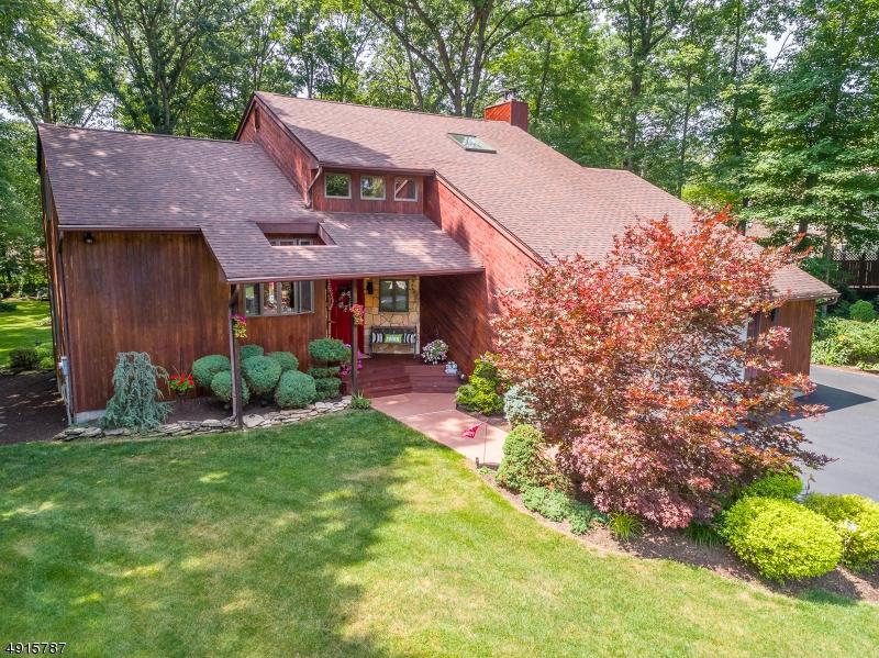 27 Robin Dr - Photo 1