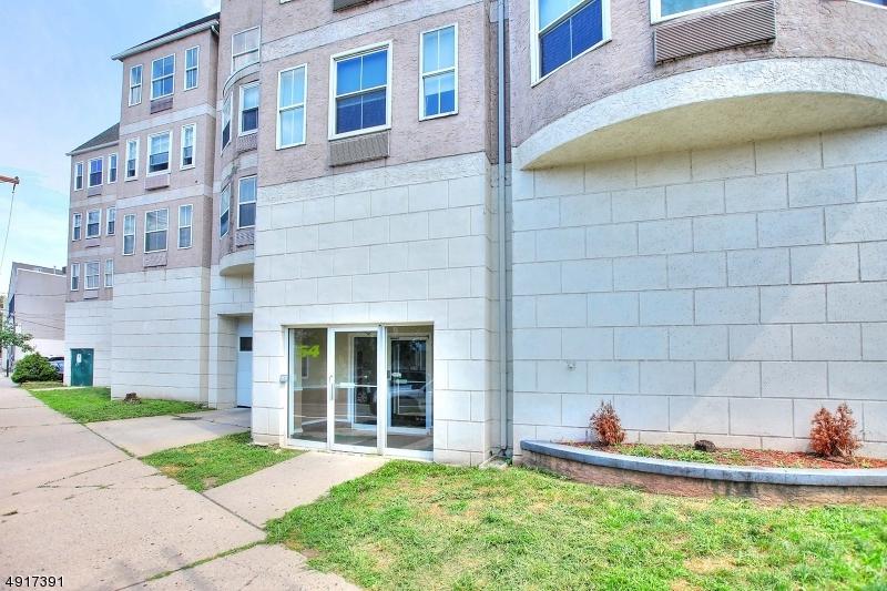 56 Polk St - Photo 1