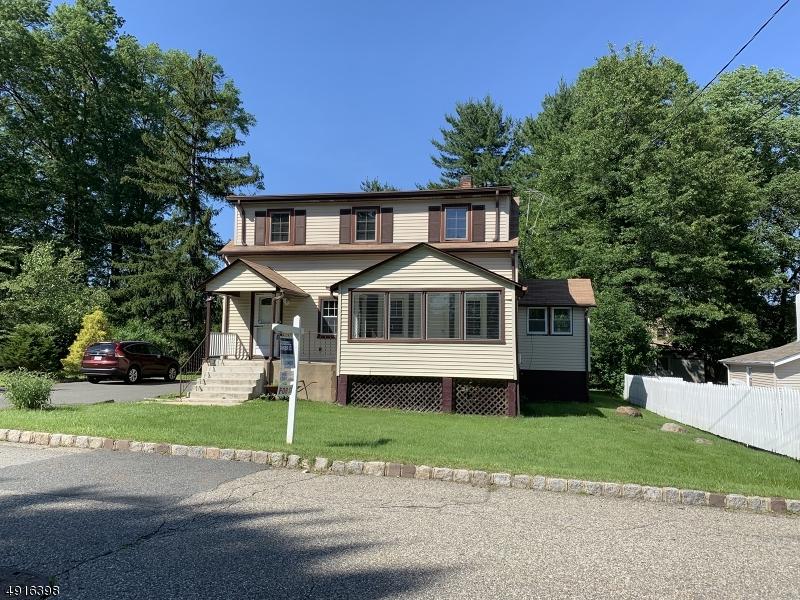 32 Grand Ave - Photo 1