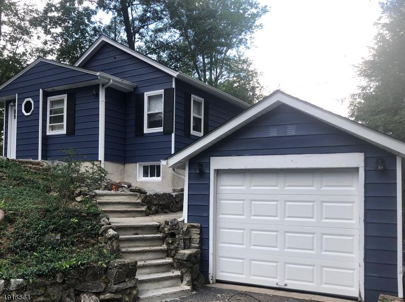 44 Strawberry Dr - Photo 1