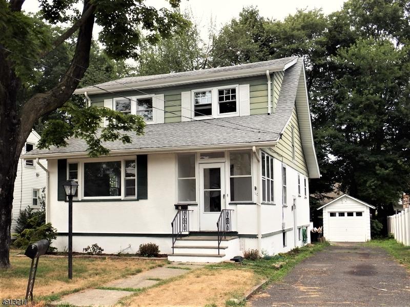 10 Edgewood Rd - Photo 1