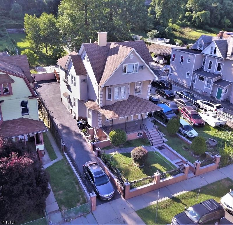 518 Summer Ave - Photo 1