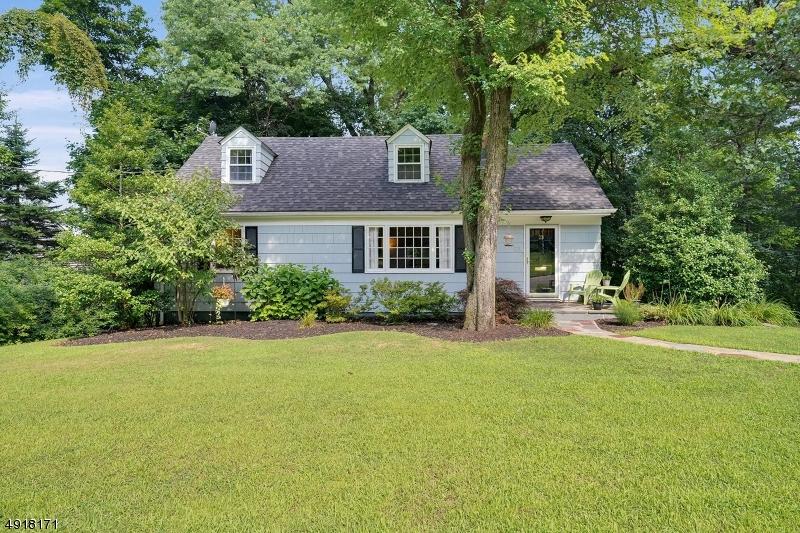 23 Park Ln - Photo 1