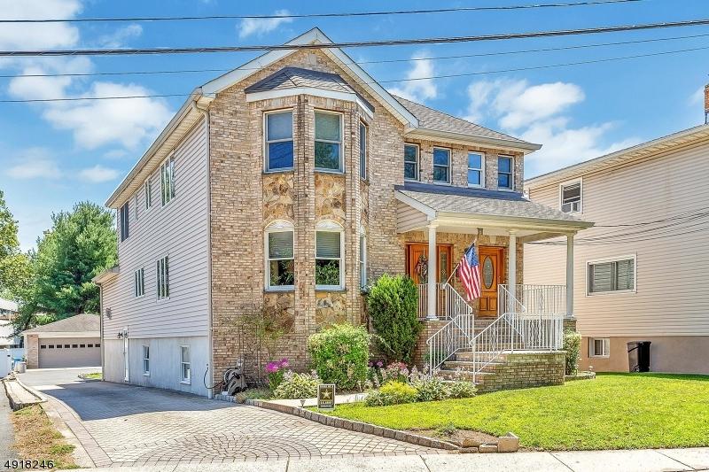 152 Riverside Ave - Photo 1