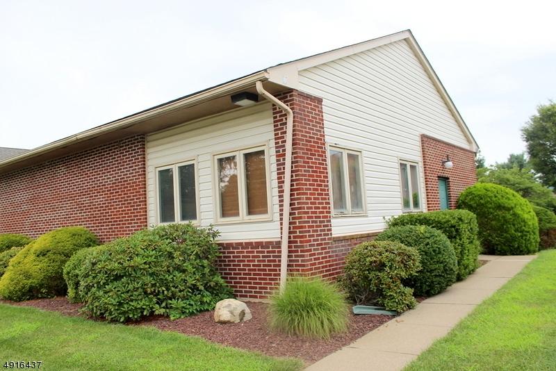 700 Coventry Dr - Photo 1