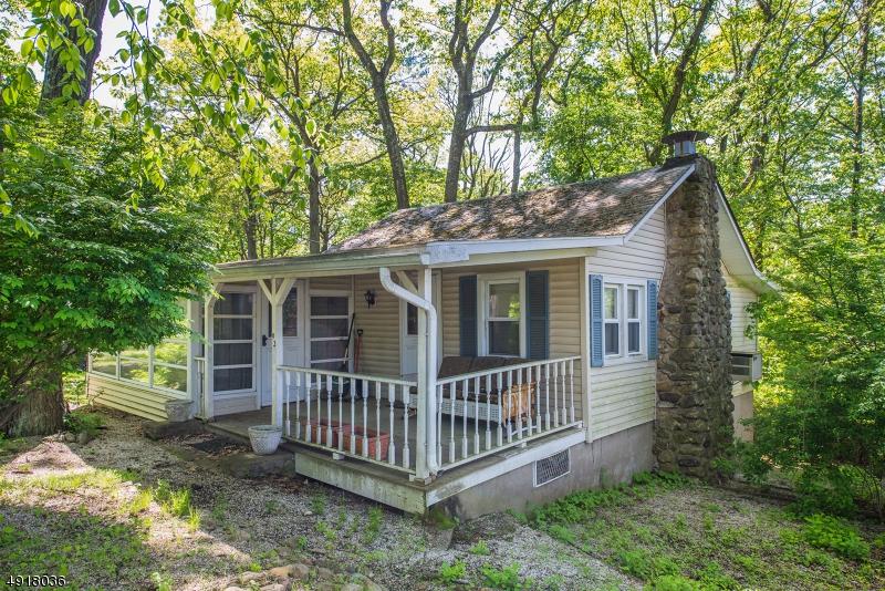 93 Hillcrest Dr - Photo 1