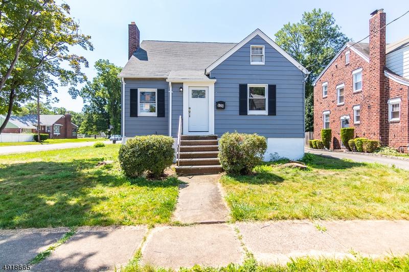 624 Rosewood Ave - Photo 1