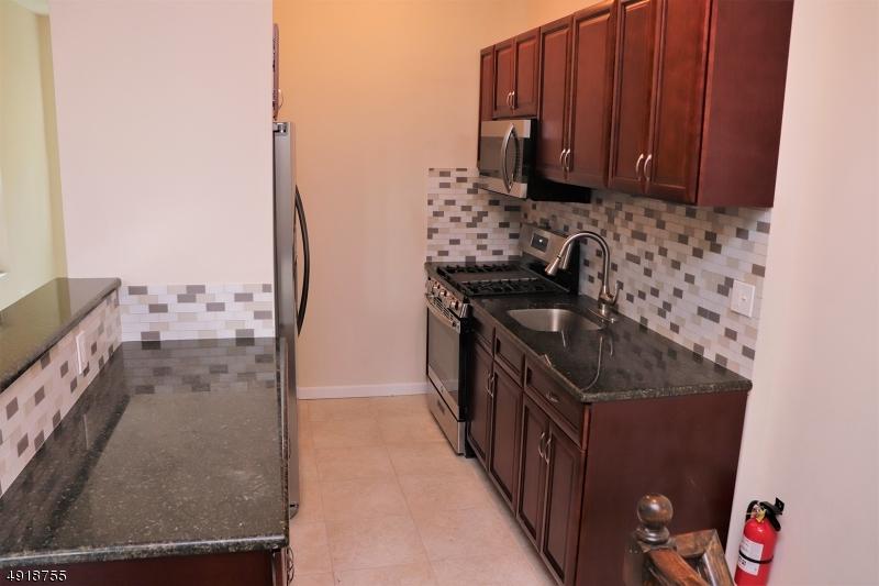 110 Peabody Pl - Photo 1