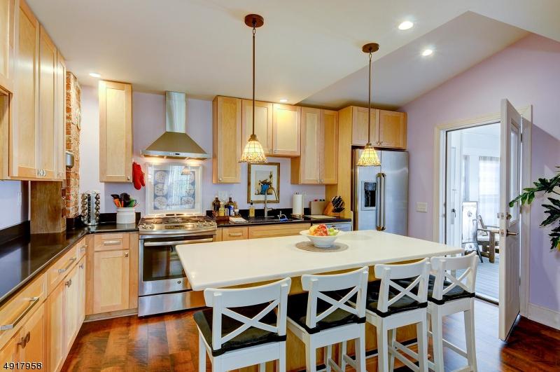 32 N Clark Ave - Photo 1
