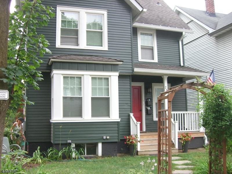 27 Bellevue Ter - Photo 1