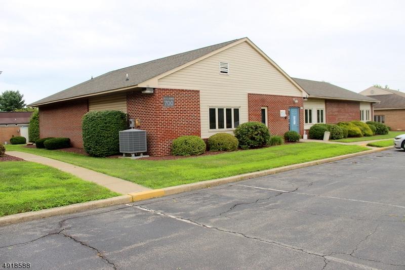 700 Coventry Dr - Photo 1