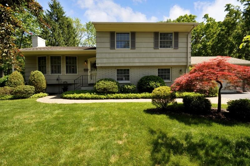 172 Hickson Dr - Photo 1