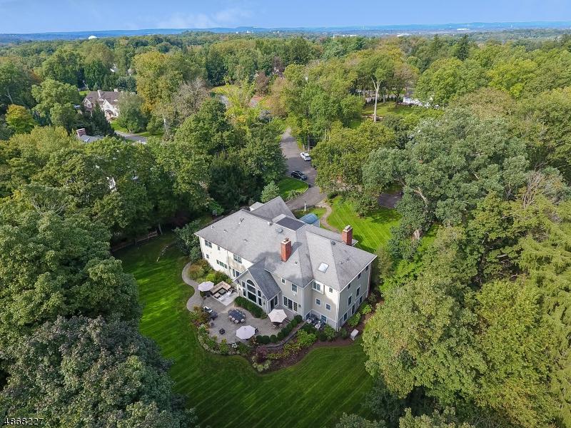 22 S Dellwood Pky - Photo 1