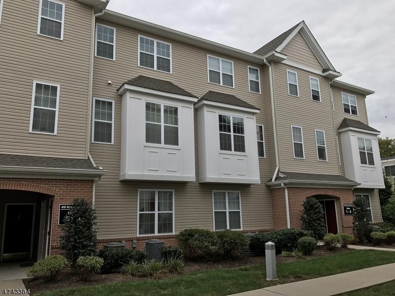 410 Howe Ave - Photo 1