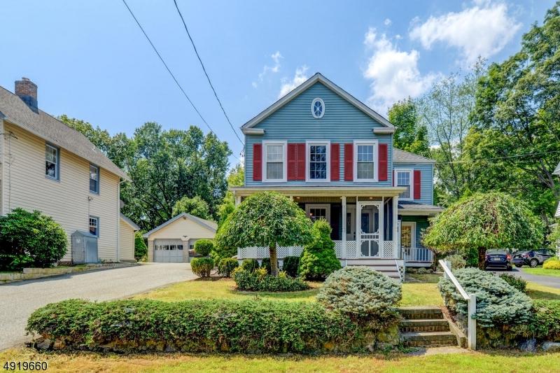 126 Lake Ave - Photo 1