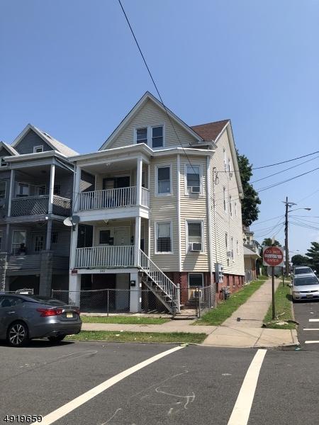 242 Temple St - Photo 1