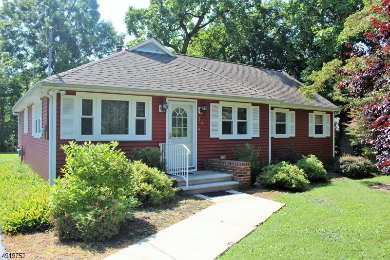 18 Forest Ave - Photo 1