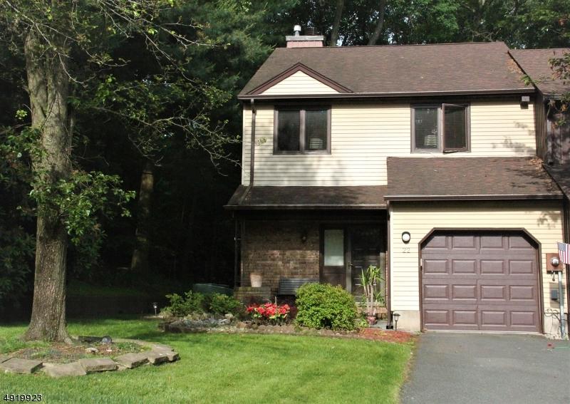 22 Heritage Ct - Photo 1