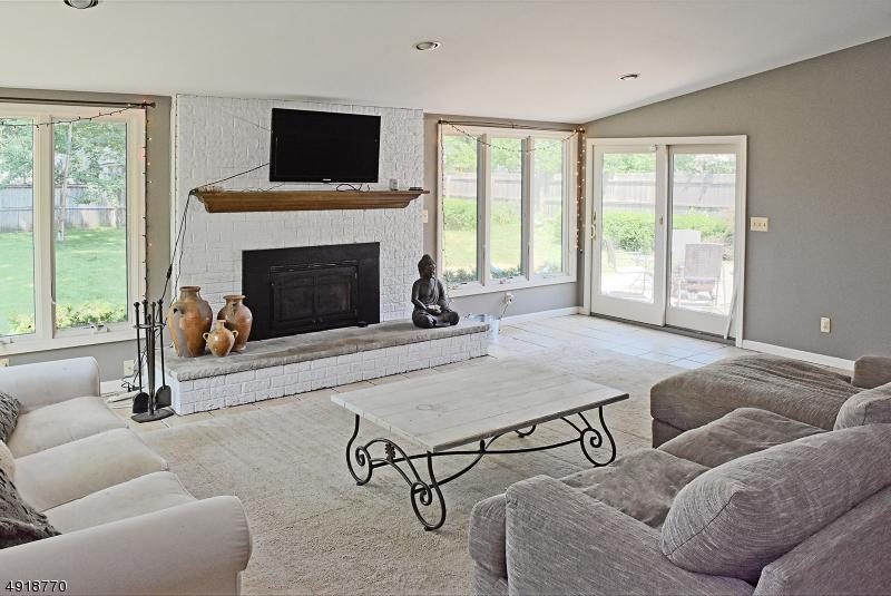 20 Stiles Ave - Photo 1
