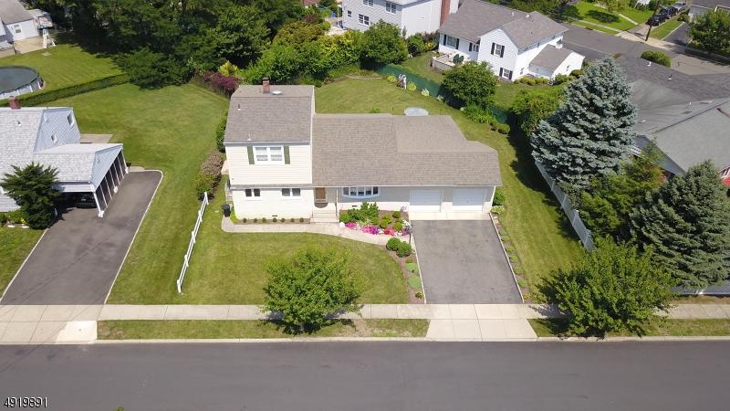 24 Franklin Ave - Photo 1