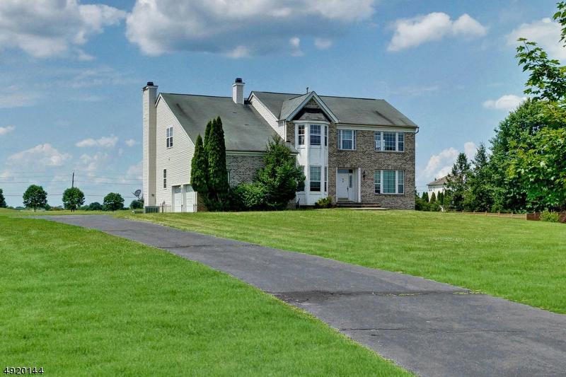 14 Lenape Dr - Photo 1