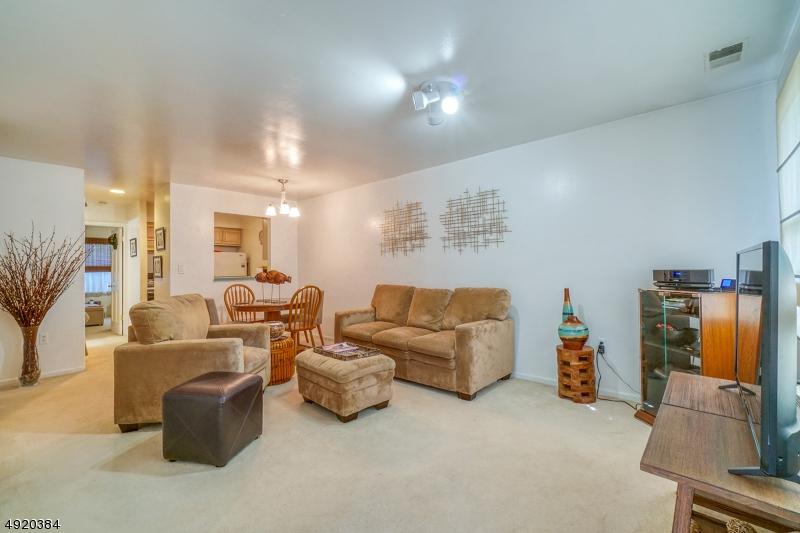 235 Dakota St - Photo 1