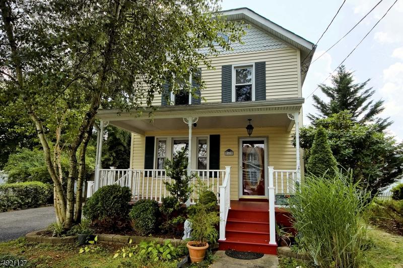 11 Lenox Ave - Photo 1