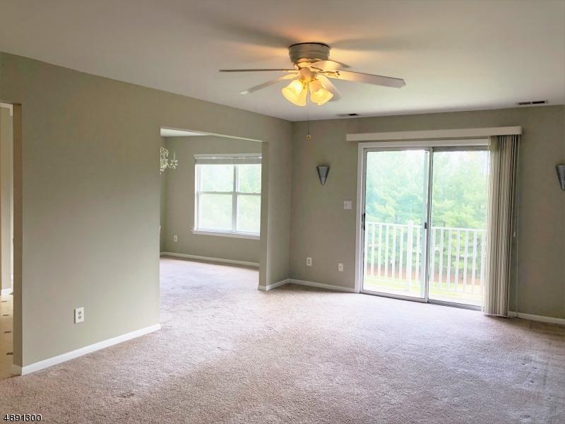 20 Donna Dr - Photo 1